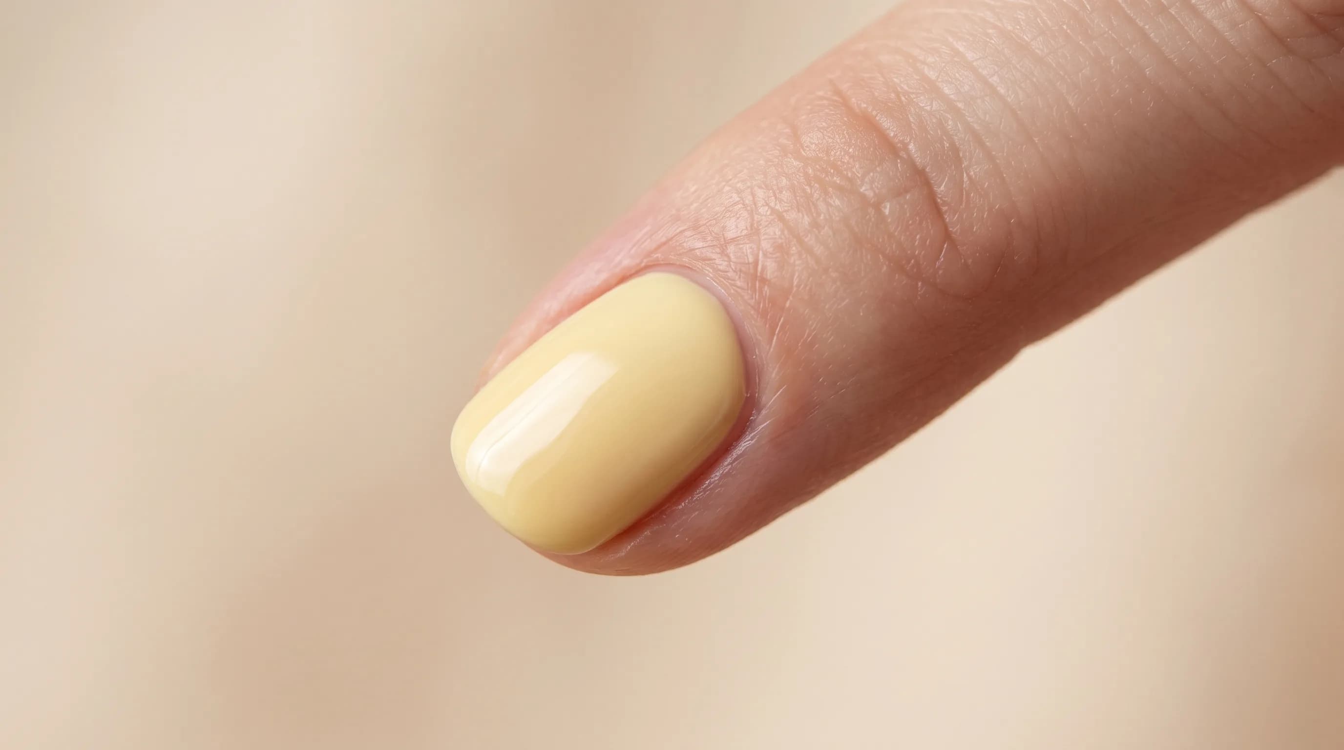 Butter yellow летом 2026: сливочный жёлтый без «лимона»